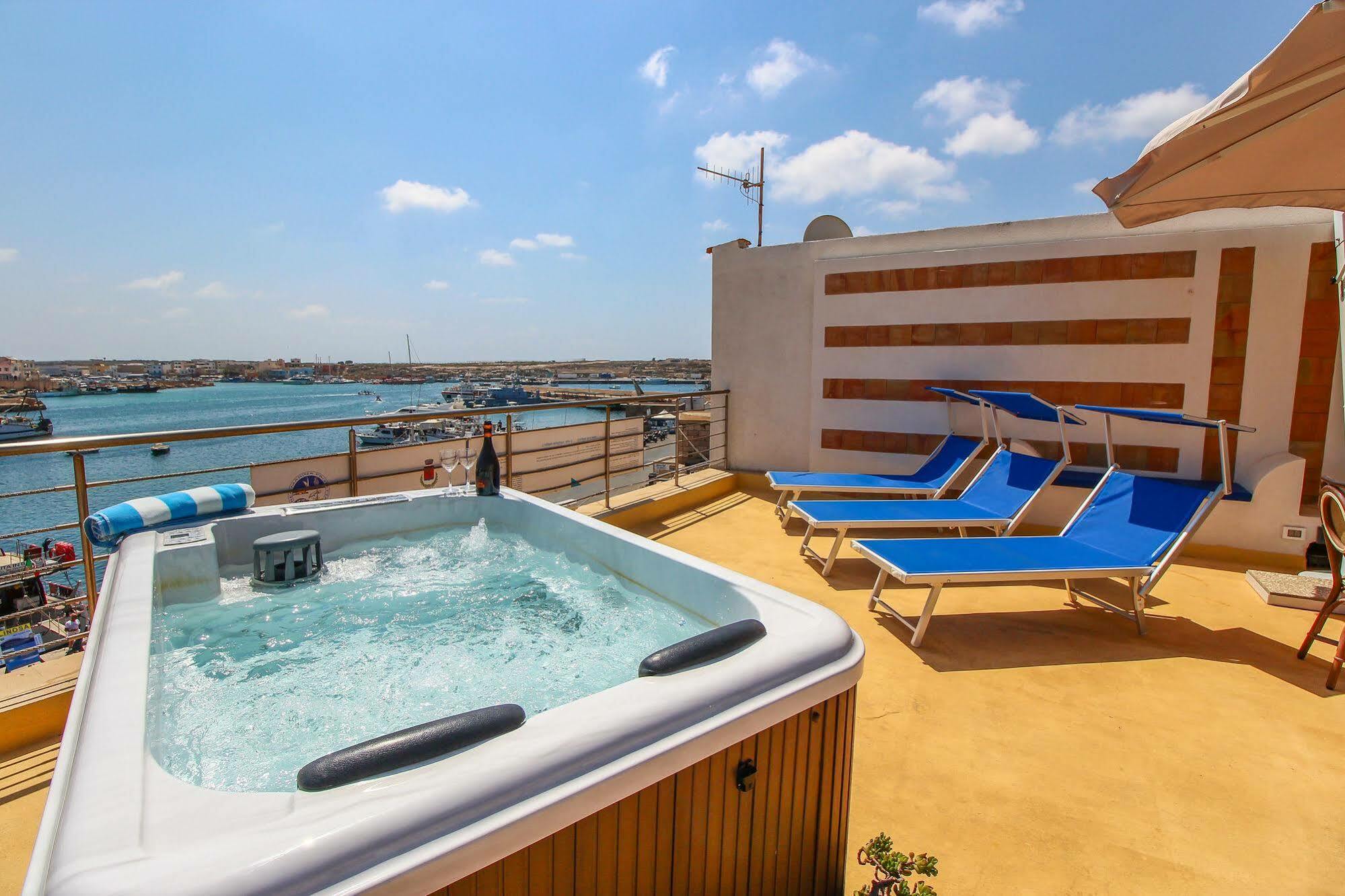 Hotel Paladini Di Francia LMP Exterior foto